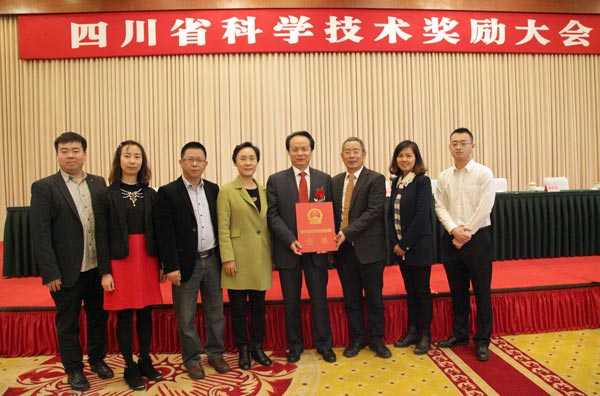 “好醫生”中藥大品種康復新液系統創新及產業化關鍵技術研究應用項目獲得省科技進步一等獎。